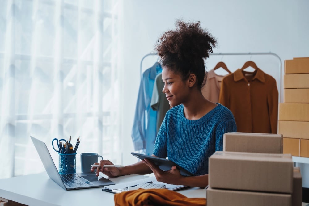 Fashion buyer shopping a MapleSage virtual showroom worldwide